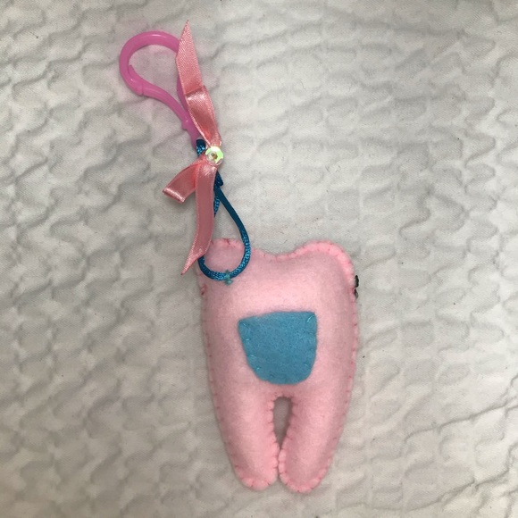 Tooth keychain - Picture 5 of 5